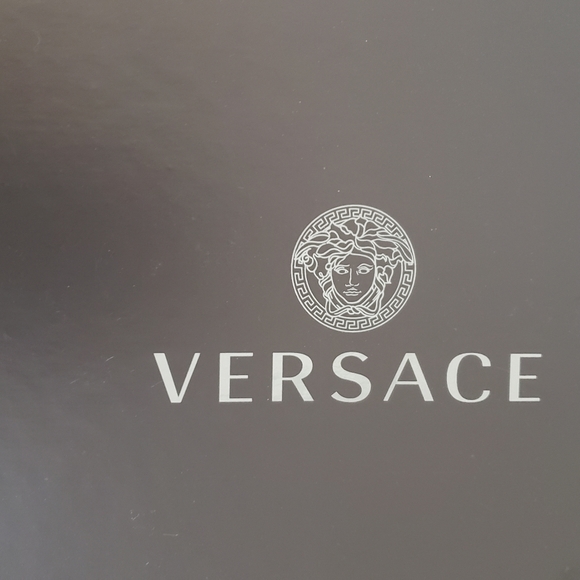 Versace La Medusa Pool Slides - Picture 12 of 12